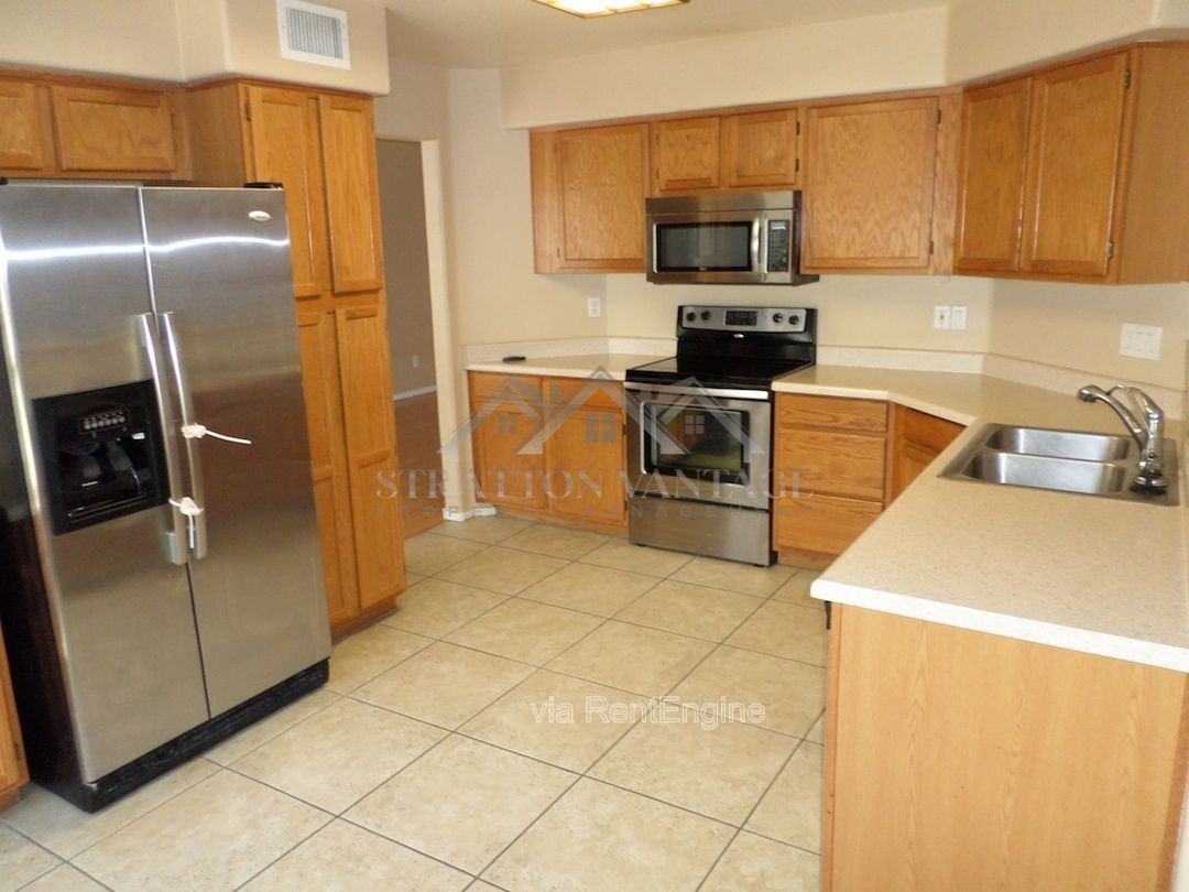 1641 W Orchid Ln - Photo 5 of 27