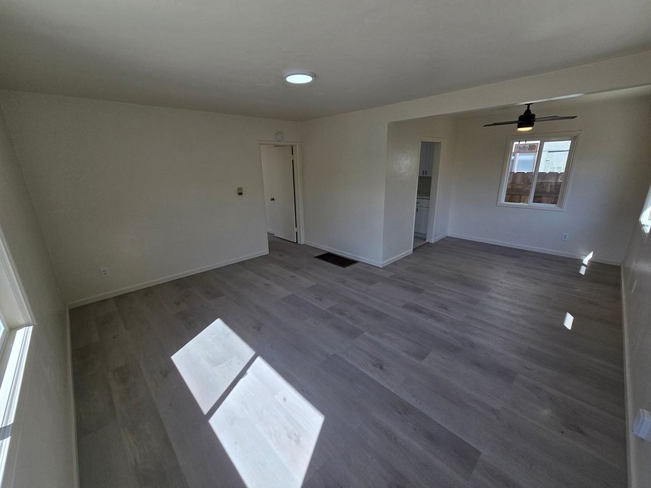 3630 32nd St - Photo 4 of 12