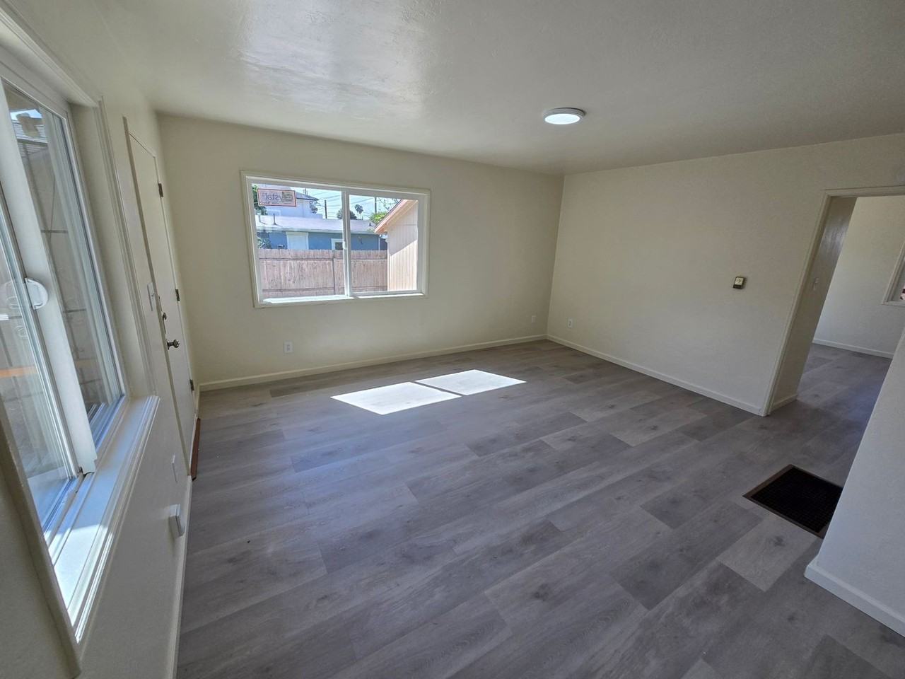 3630 32nd St - Photo 5 of 12