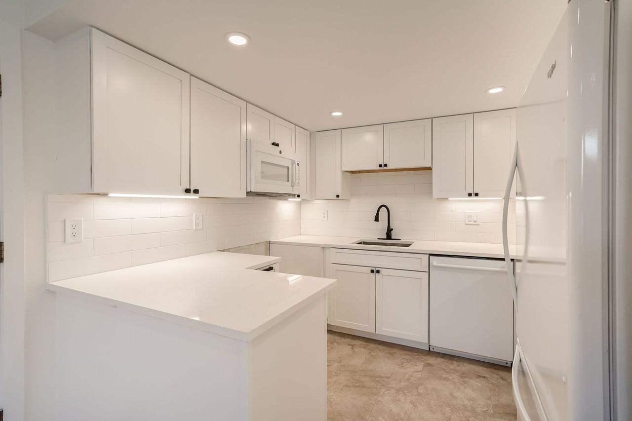 8167 W 90th Dr - Photo 2 of 28