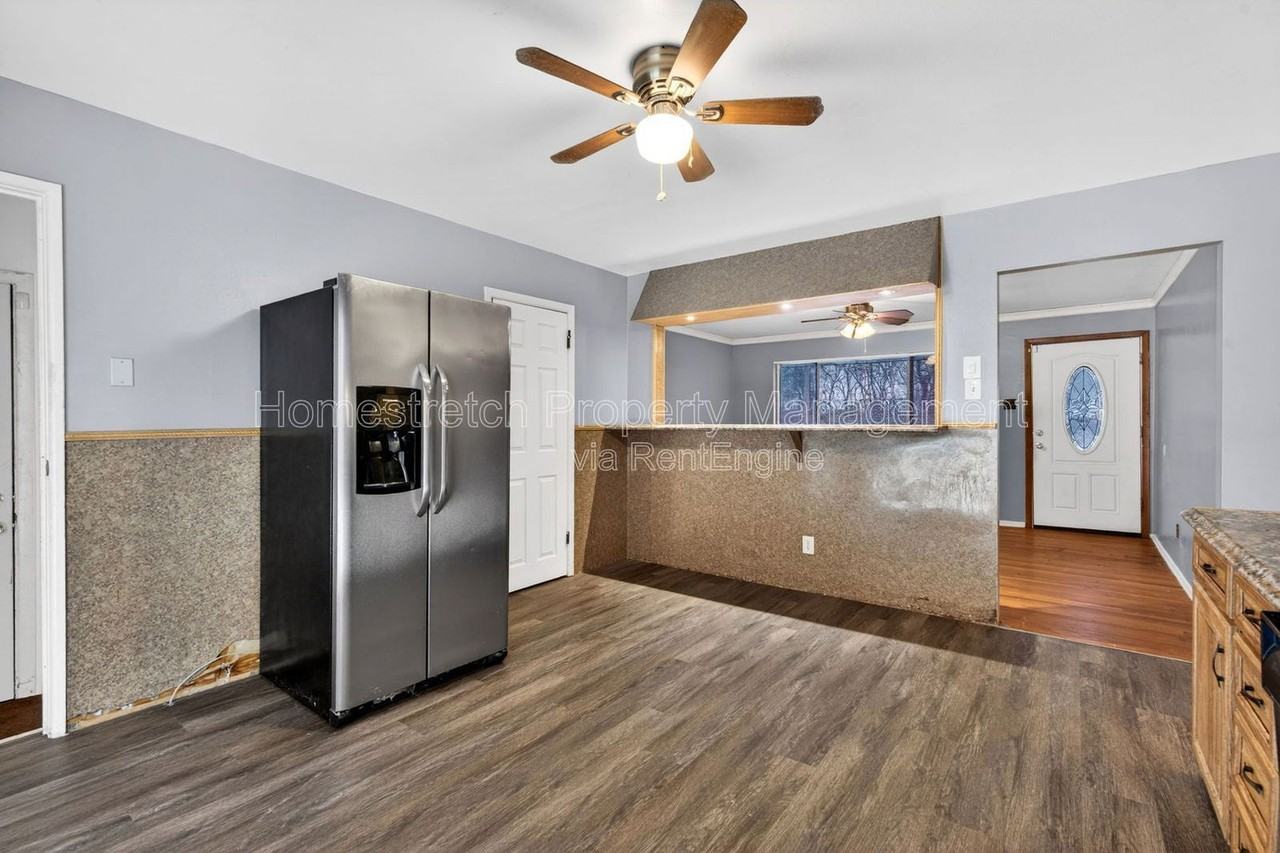 2668 Daman Ct - Photo 6 of 35