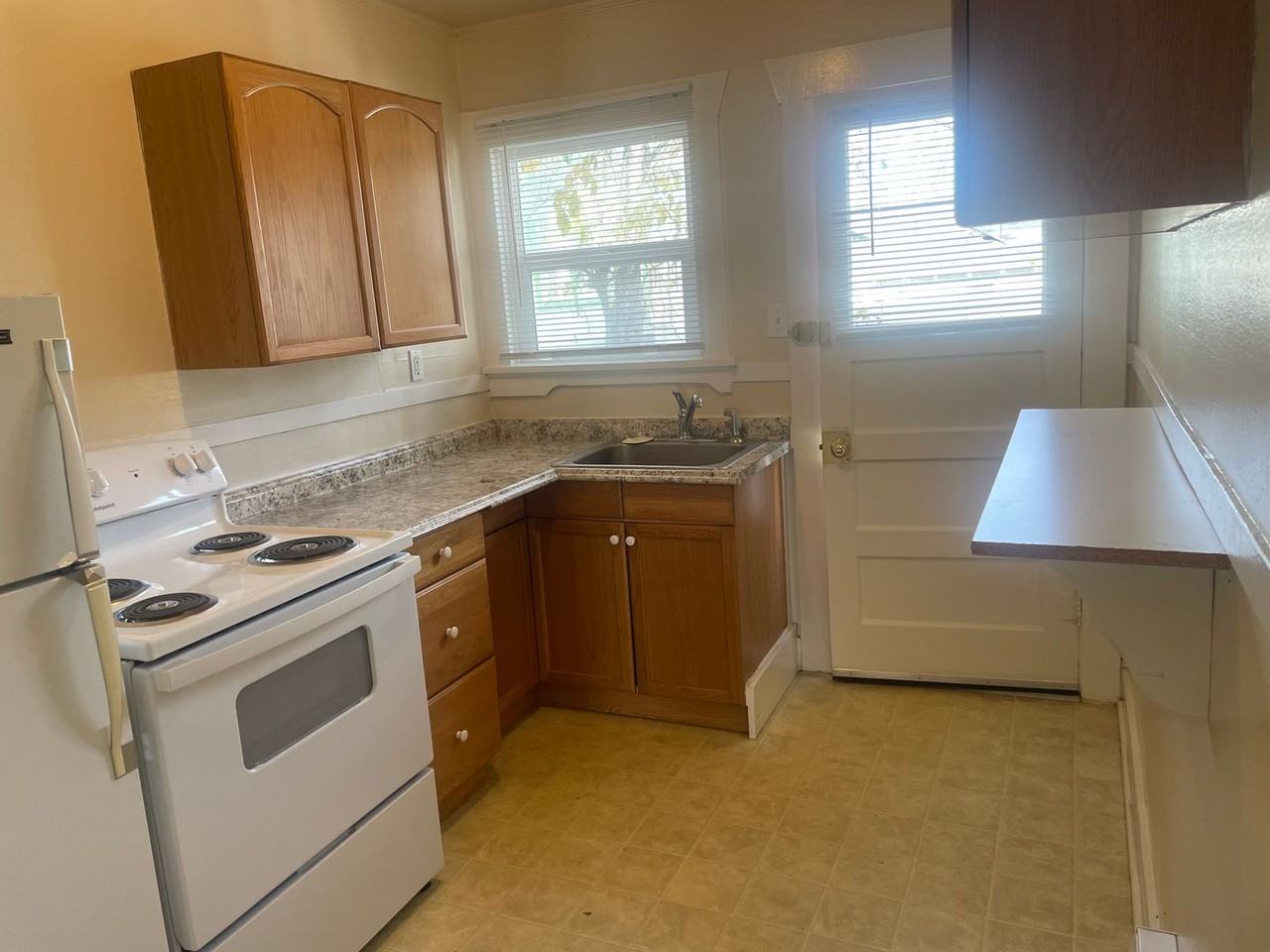 1706 4th St S - Photo 6 of 12