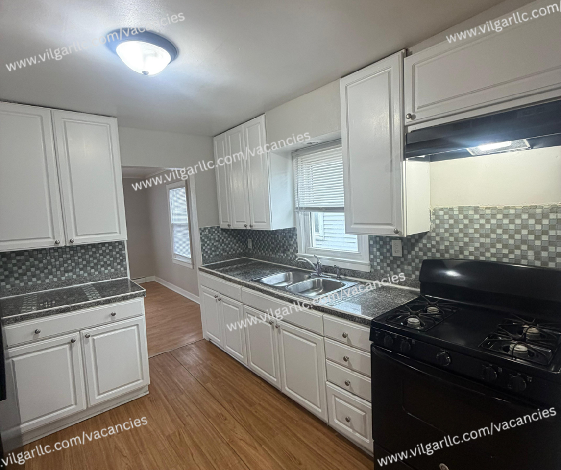 3028 Crane Pl - Photo 3 of 27