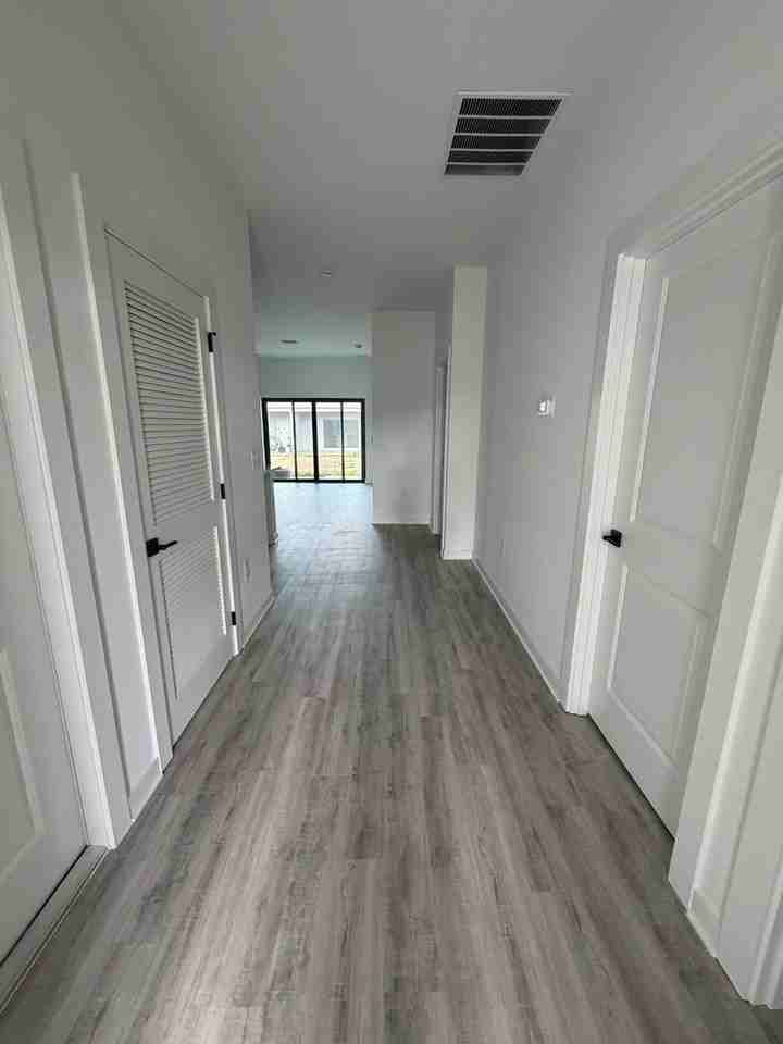 1117 Abrams Blvd - Photo 2 of 35