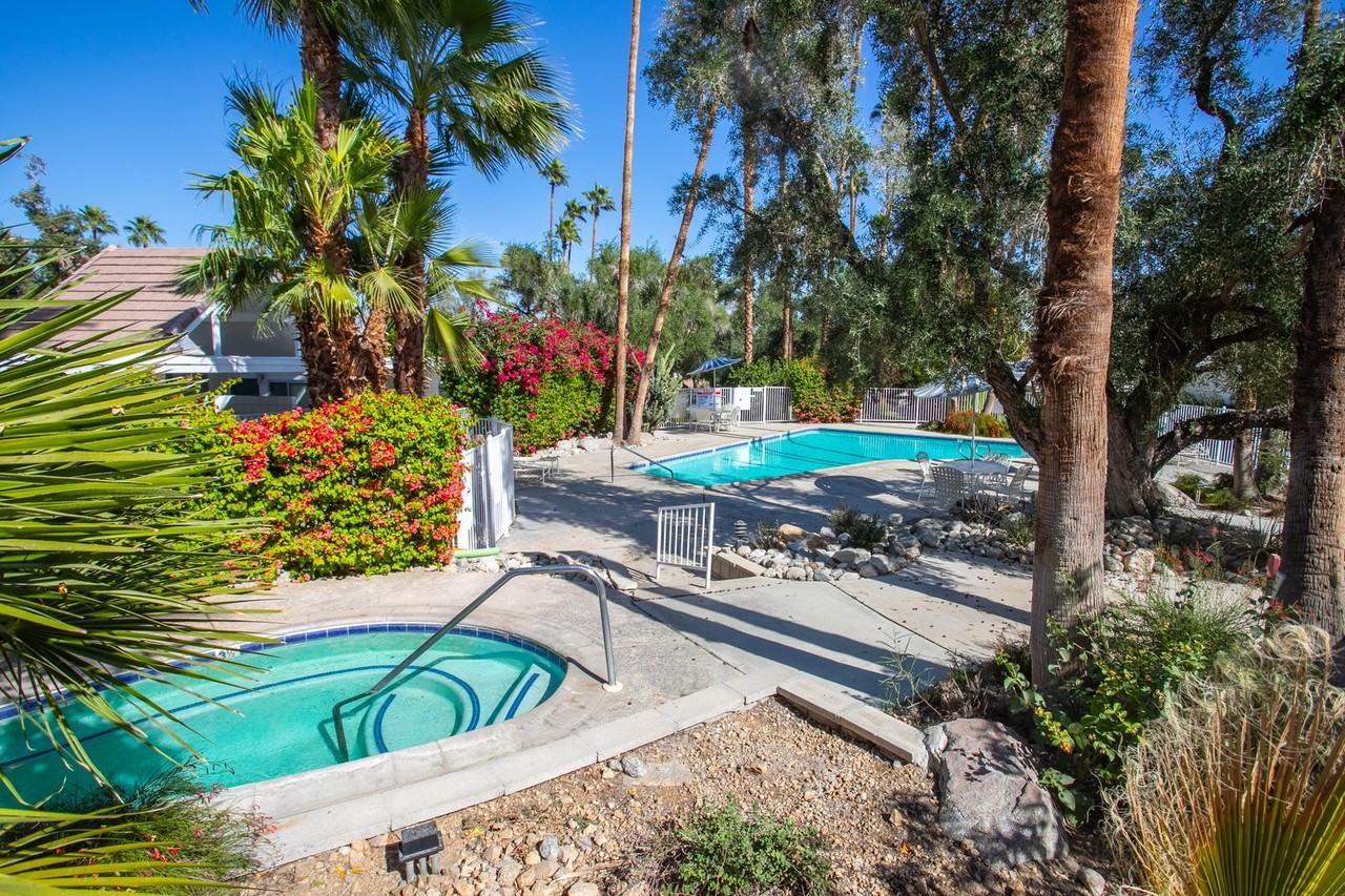 42391 Rancho Las Palmas Dr #21 - Photo 4 of 50