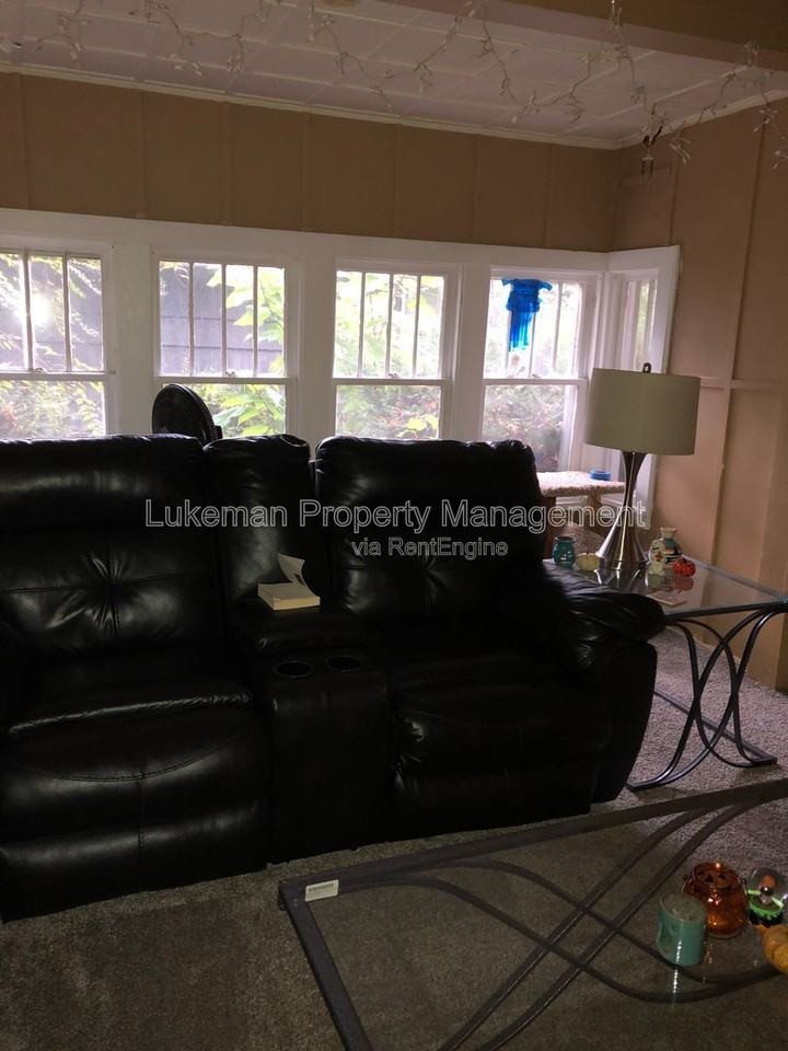 720 Village St #2 - Photo 6 of 9