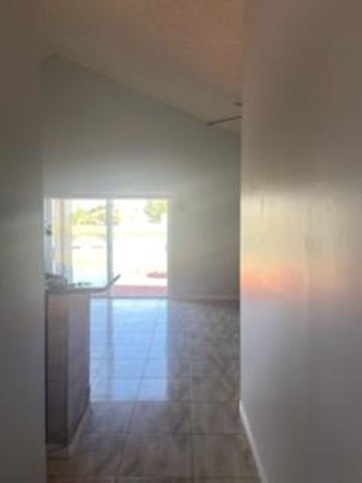 291 Satinwood Cir - Photo 6 of 12