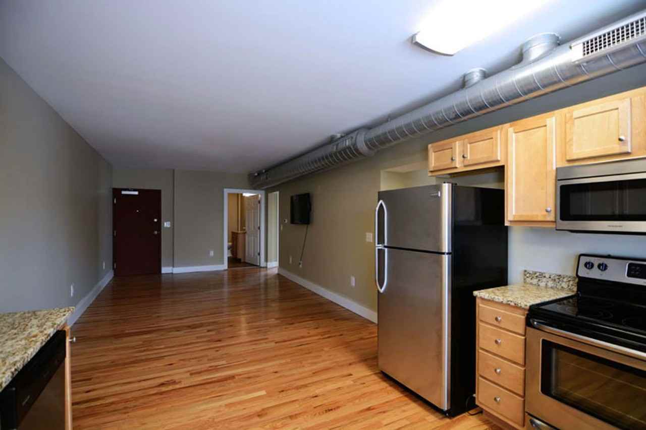 1643 N Pearl St - Photo 3 of 5