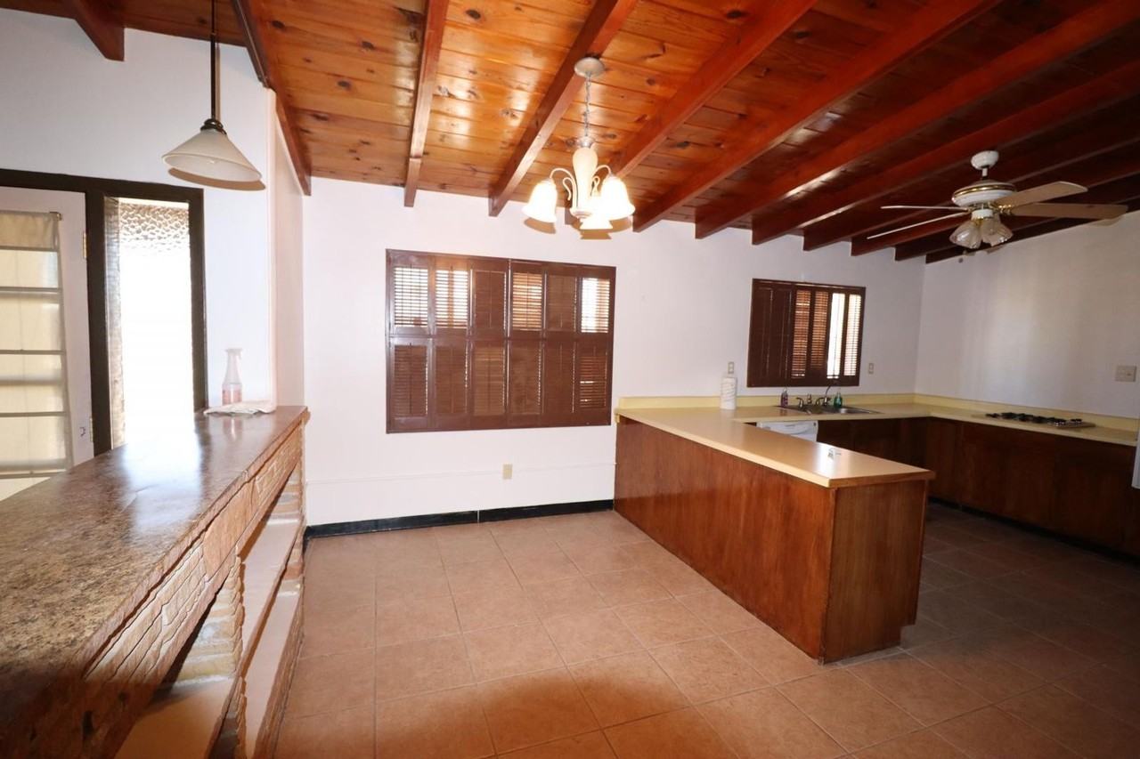 6222 E Eli St - Photo 5 of 48