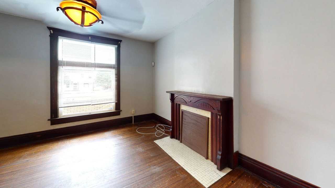 1638 N 4th St - Photo 4 of 16