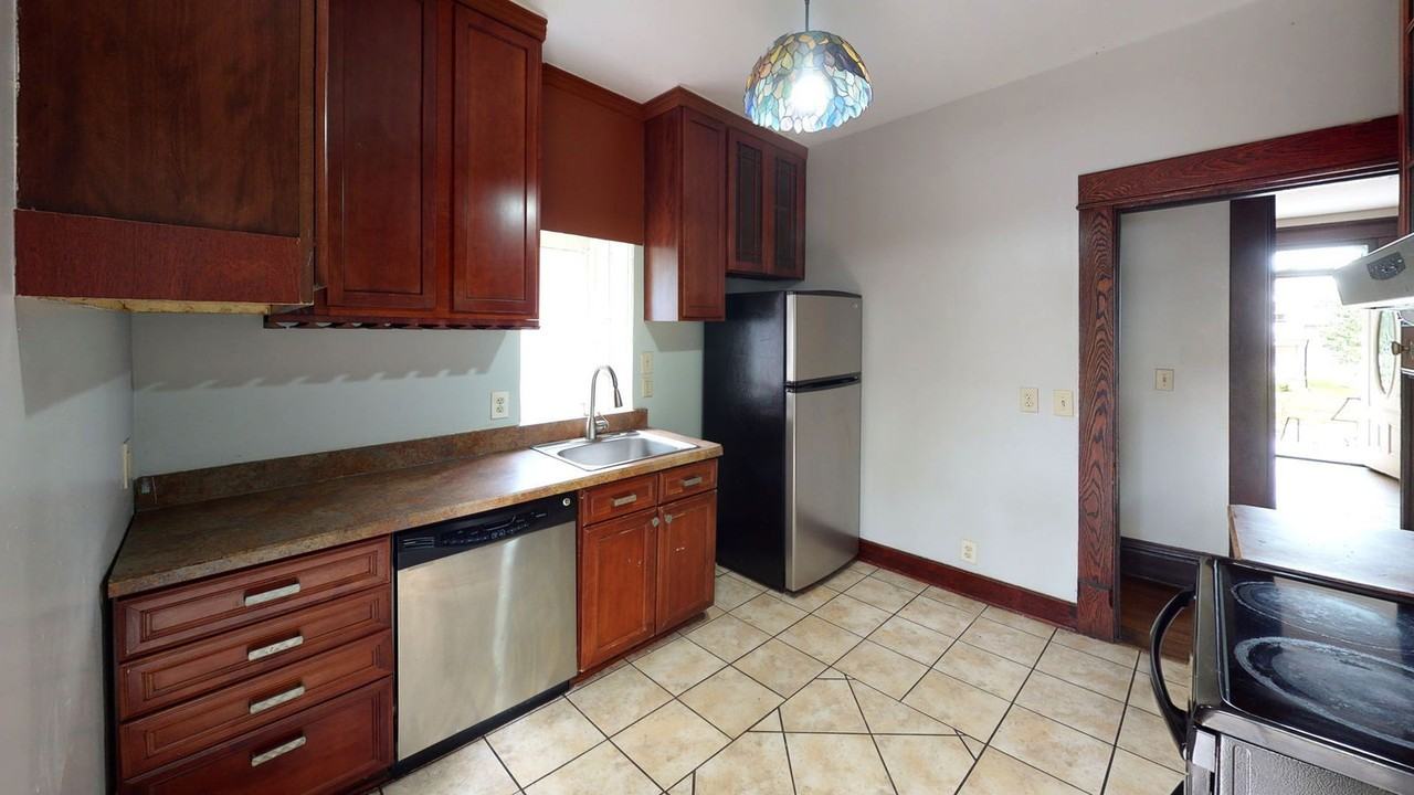 1638 N 4th St - Photo 6 of 16