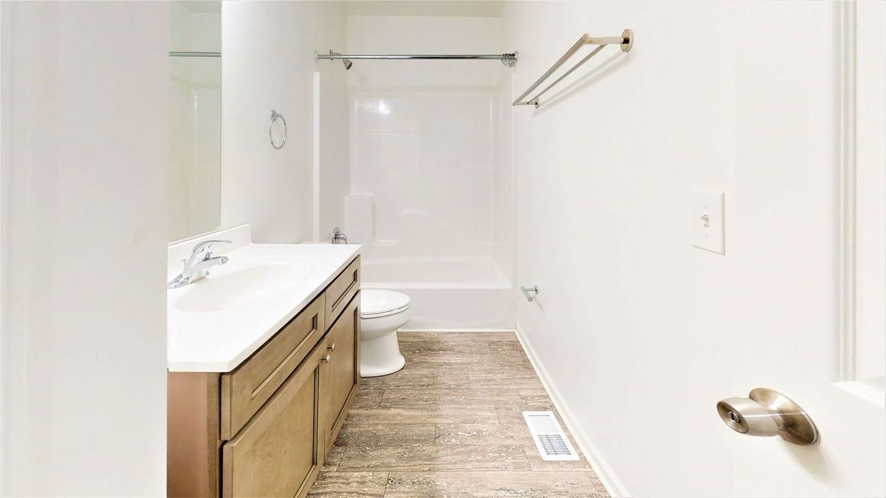 417 E 18th Ave - Photo 7 of 11