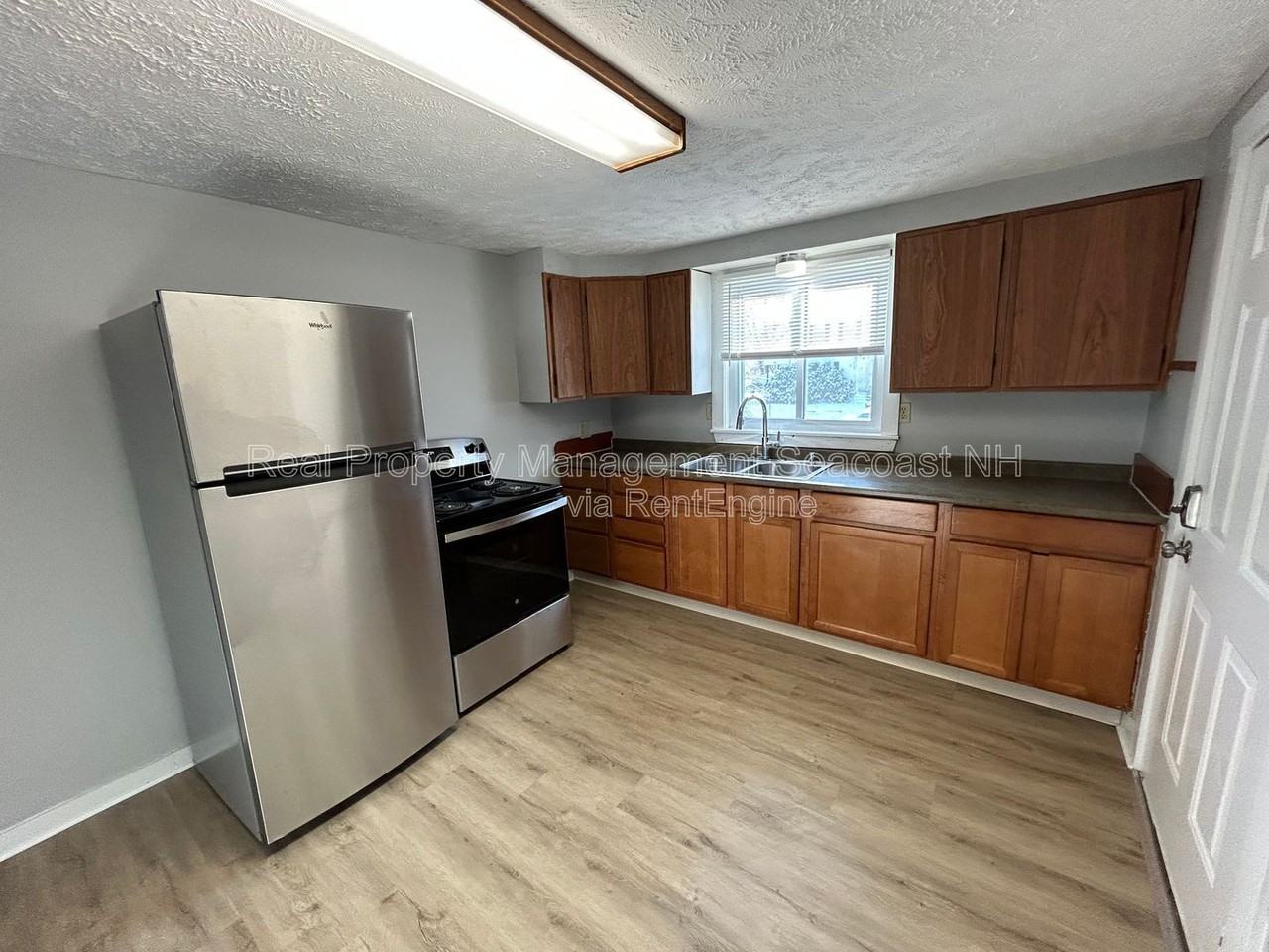 11 Glen St #C - Photo 2 of 18