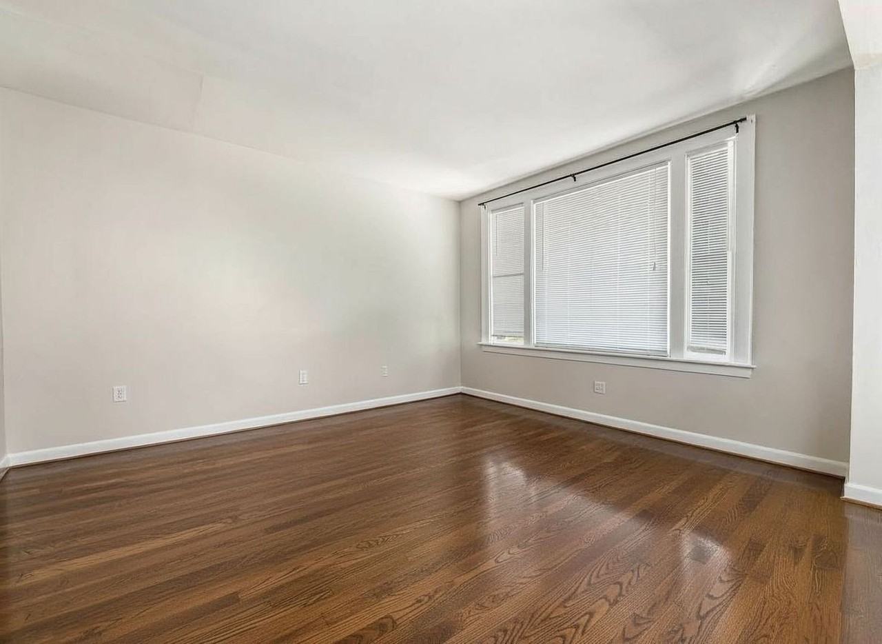 227 E Northwood Ave - Photo 3 of 17