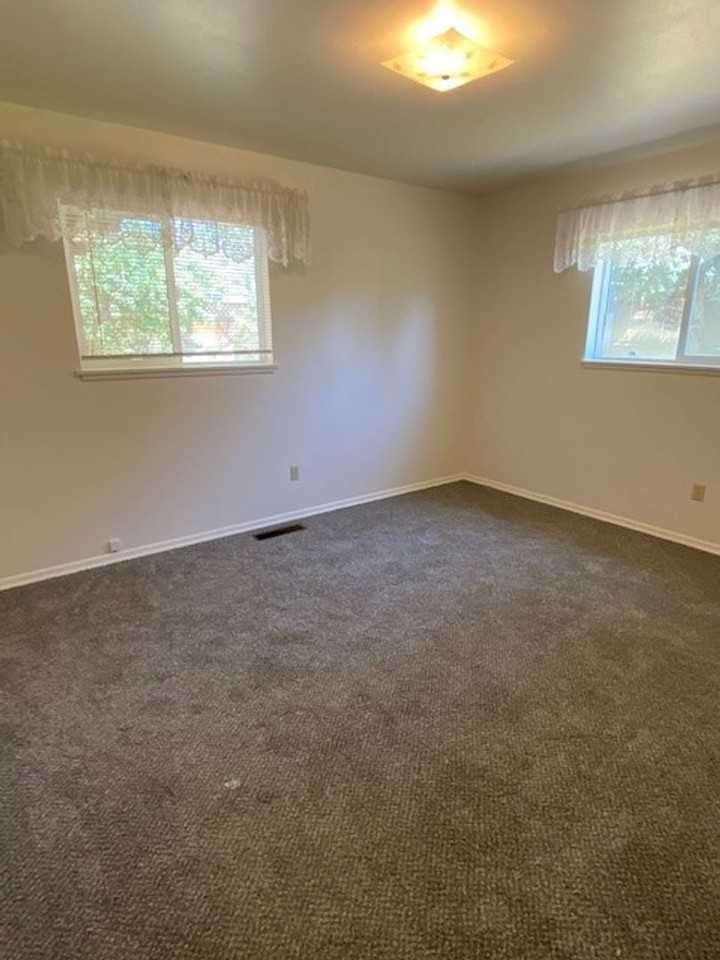 205 S 46th Ave - Photo 2 of 22