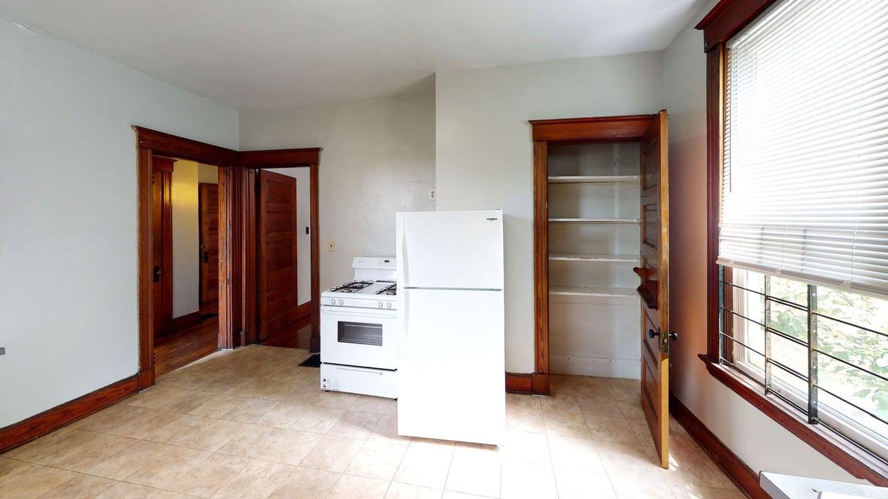 229 Atkinson St #1 - Photo 5 of 8