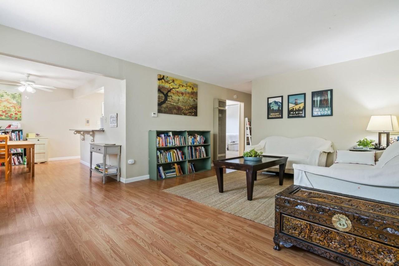 438 E H St - Photo 3 of 9