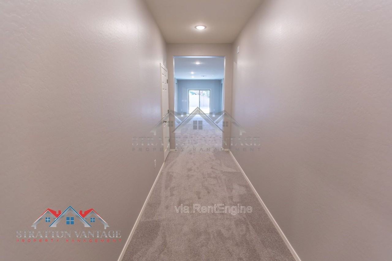 495 E Rio Pl - Photo 6 of 35