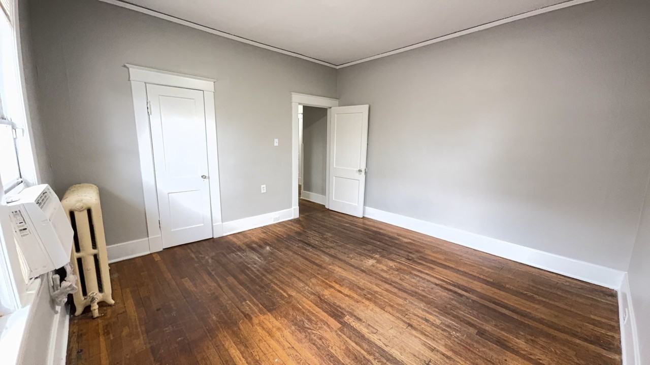 1346 N Parkway - Photo 4 of 16