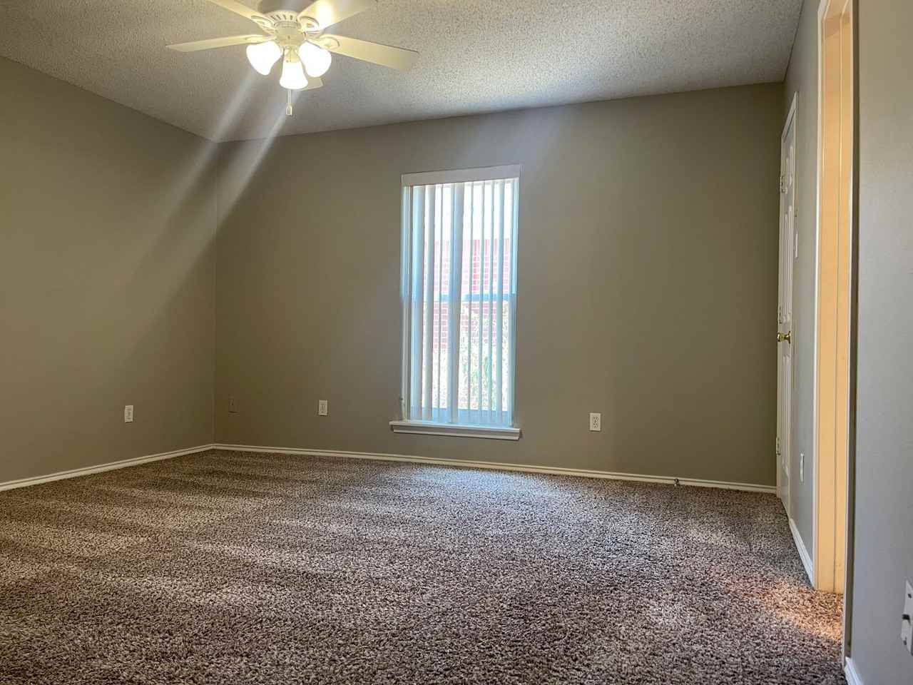 6207 13th St - Photo 6 of 11