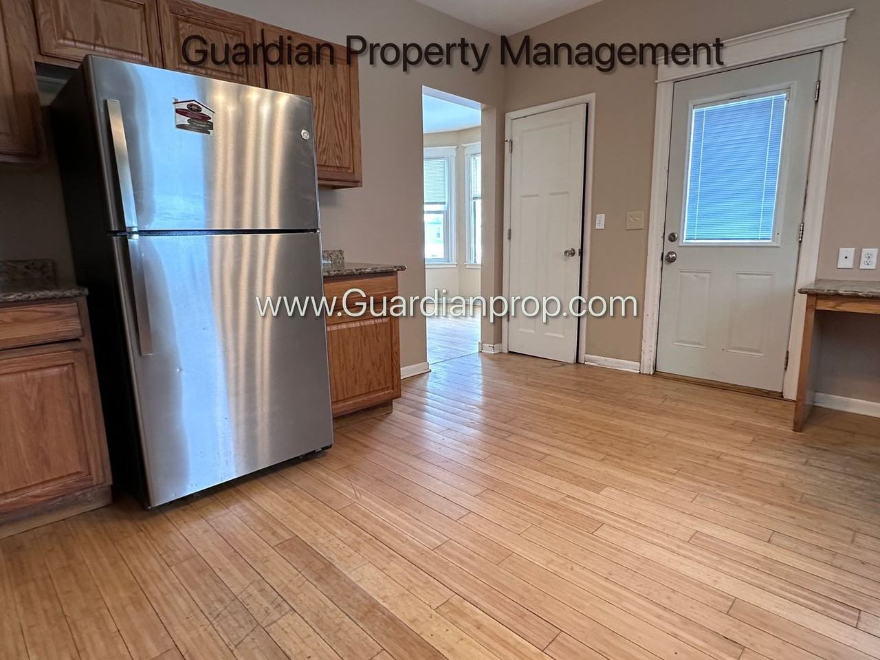 4131 Bryant Ave N - Photo 3 of 18