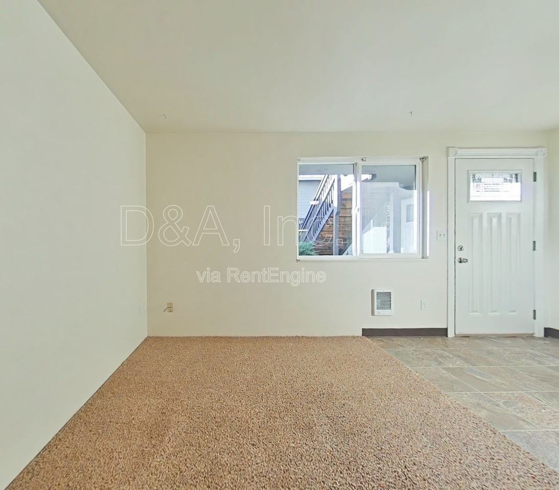 1961 Nw Grant Ave #1 - Photo 2 of 8