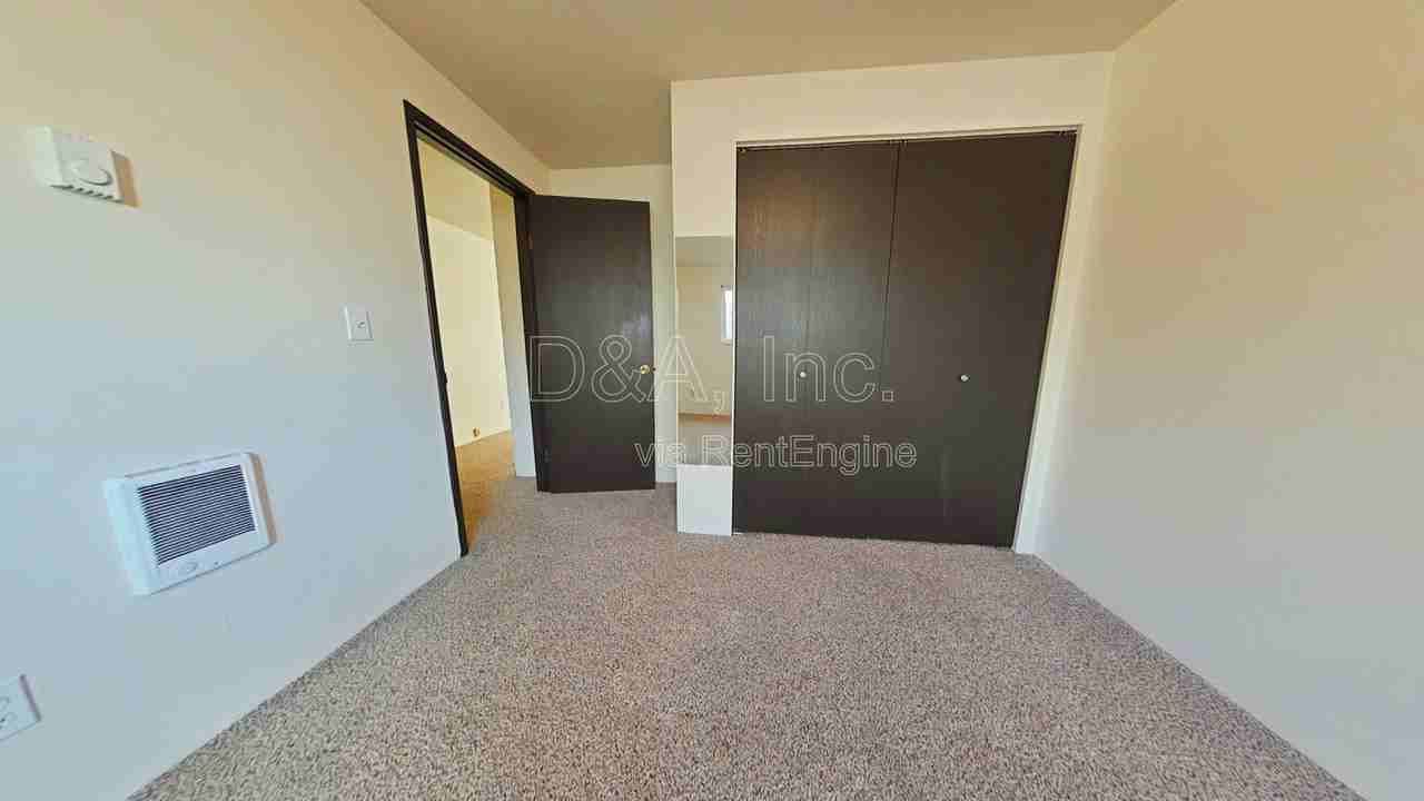 1961 Nw Grant Ave #1 - Photo 6 of 8