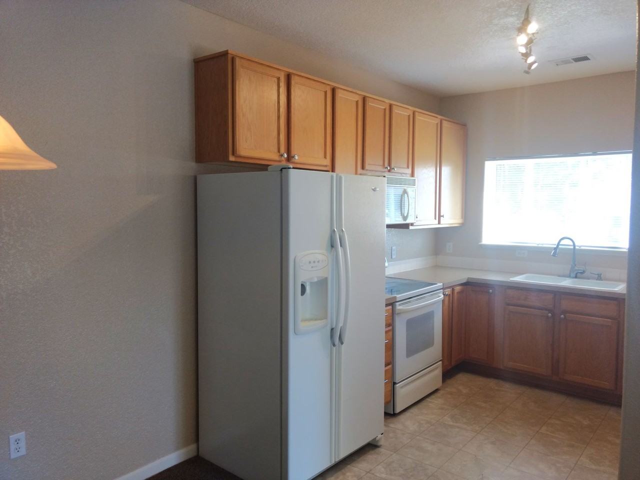 3230 Boulder Cir #104 - Photo 4 of 9