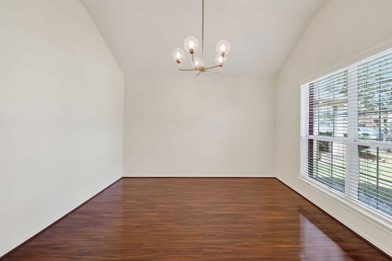 9830 Lynette Falls Dr - Photo 6 of 46