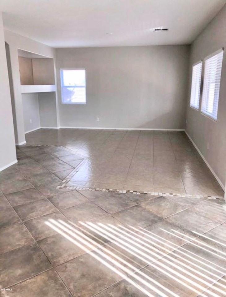 12351 W Sherman St - Photo 4 of 25