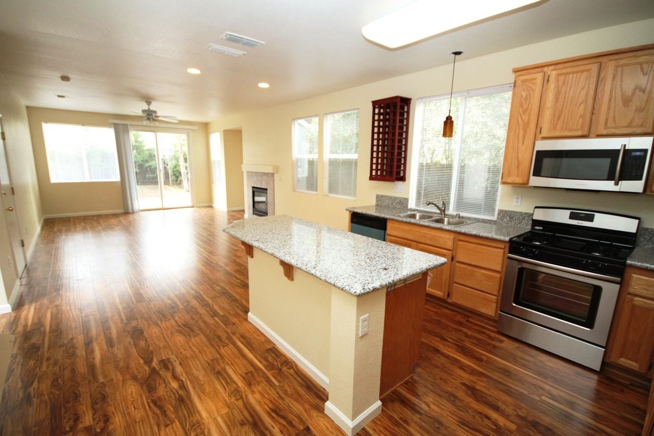 10048 Wexted Way - Photo 3 of 15