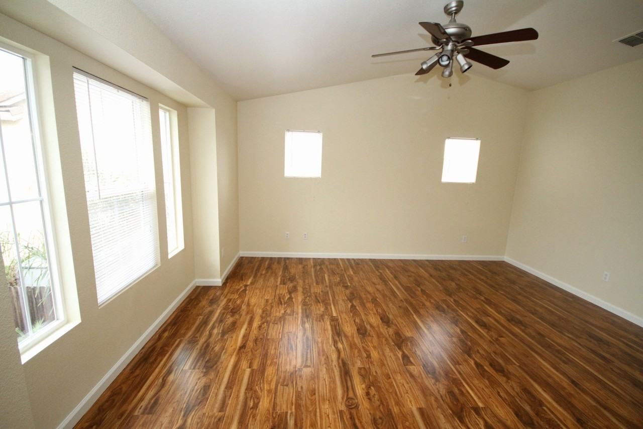 10048 Wexted Way - Photo 5 of 15