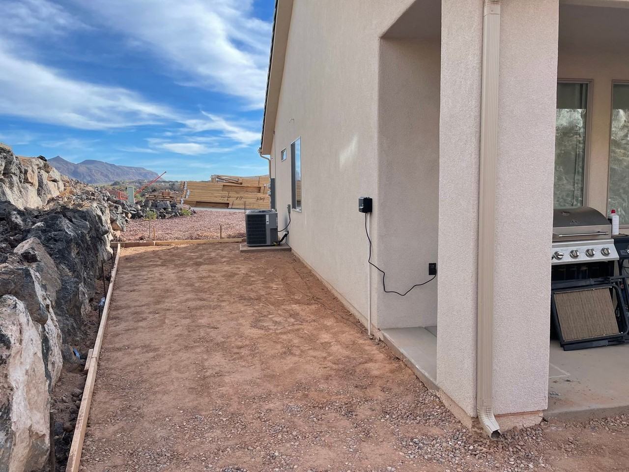 1502 W 460 N - Photo 3 of 23