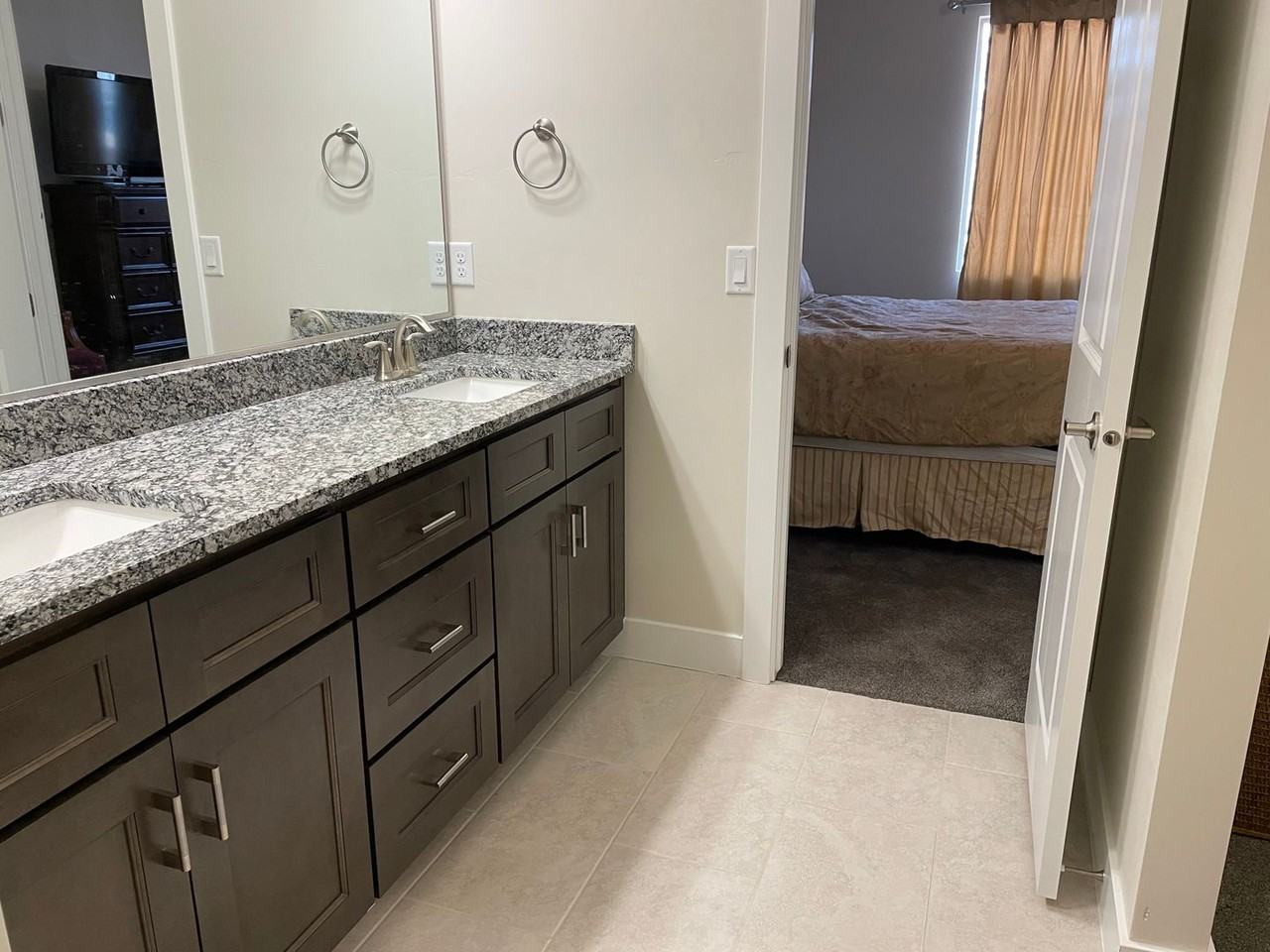 1502 W 460 N - Photo 6 of 23