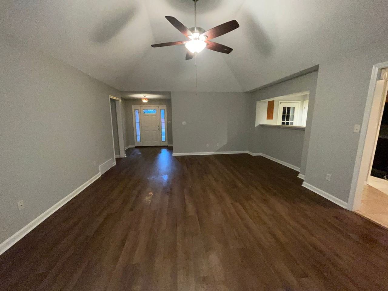 11640 Leewood Dr - Photo 3 of 14