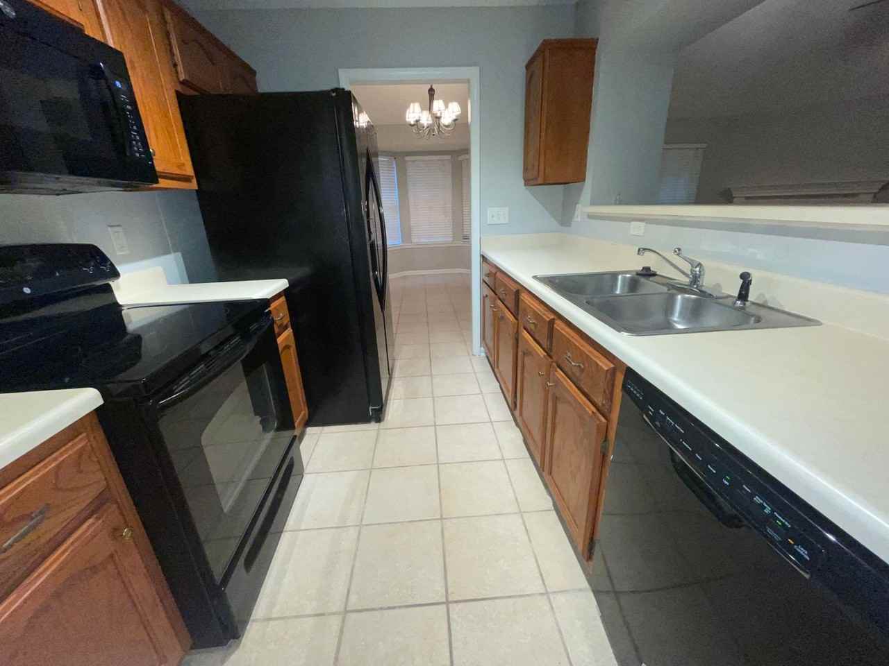 11640 Leewood Dr - Photo 6 of 14