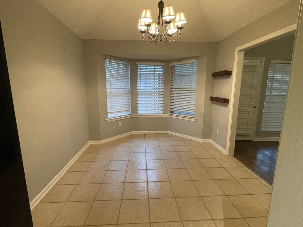 11640 Leewood Dr - Photo 7 of 14