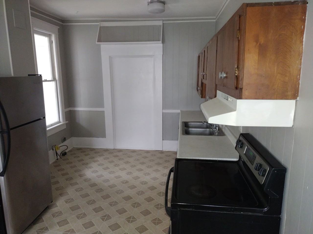 329 Main St - Photo 2 of 24