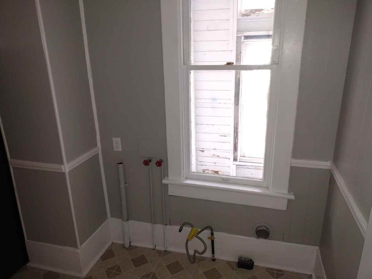 329 Main St - Photo 3 of 24