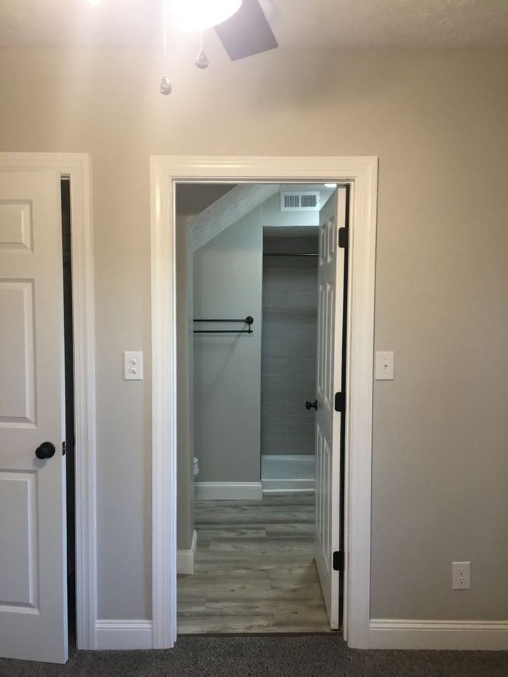 2562 Main St - Photo 5 of 17