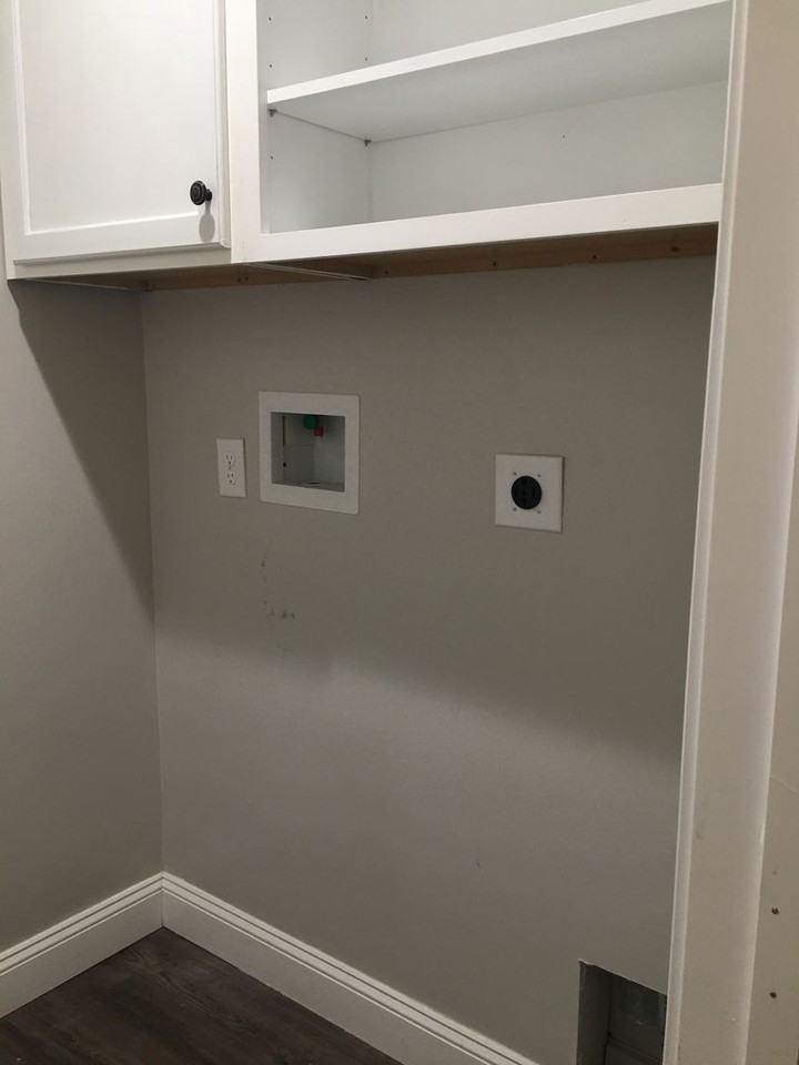 2562 Main St - Photo 7 of 17