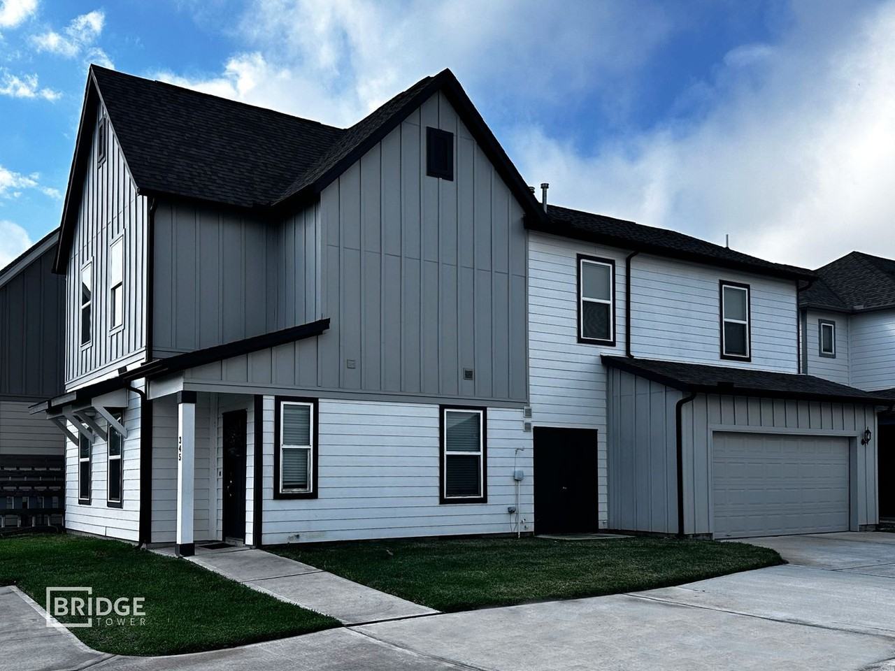 345 Huisache St - Photo 2 of 15