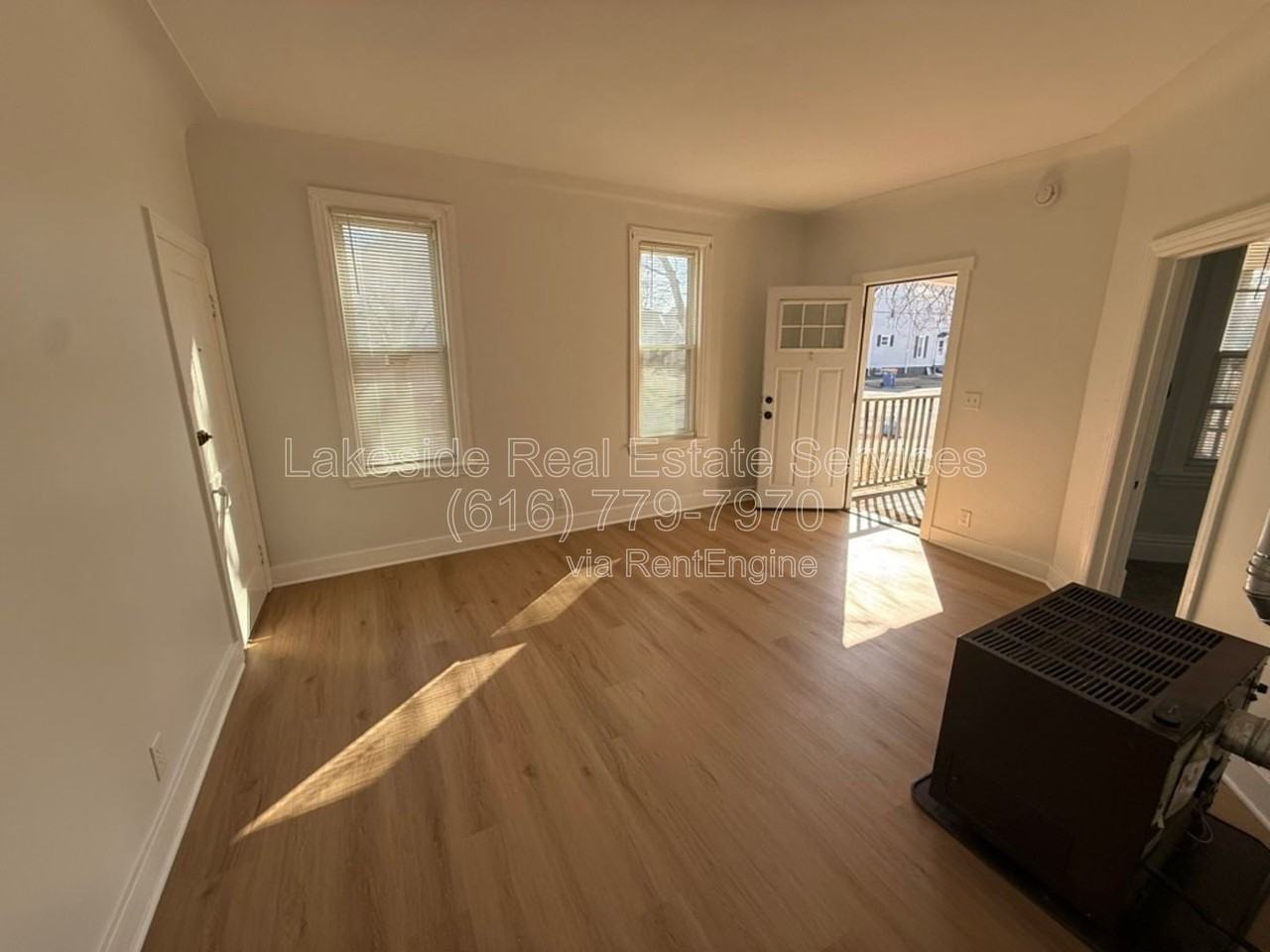 1101 Dayton St Sw - Photo 3 of 12