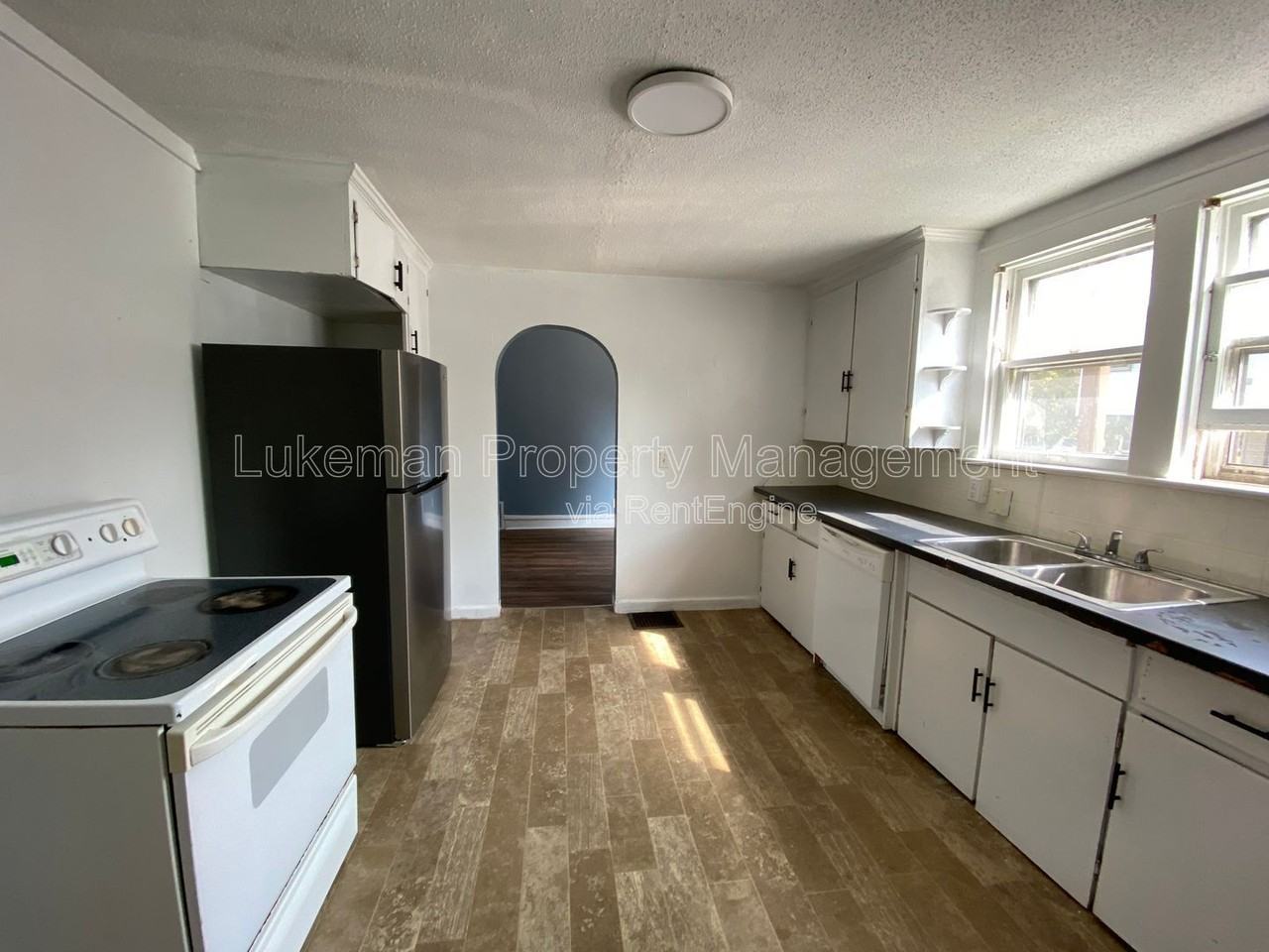 827 W Cedar St - Photo 5 of 22