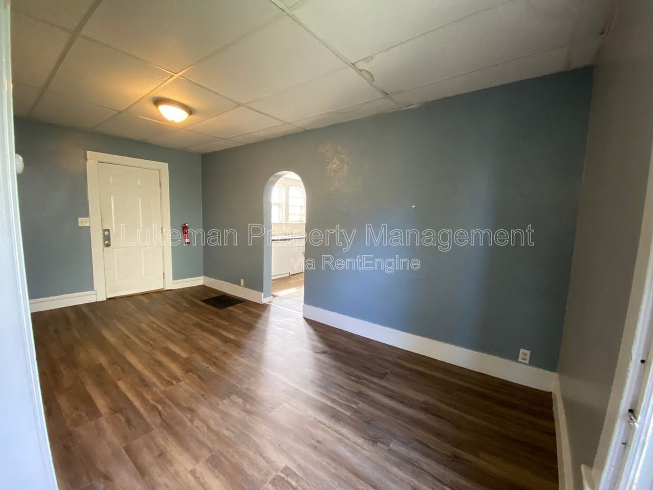 827 W Cedar St - Photo 7 of 22