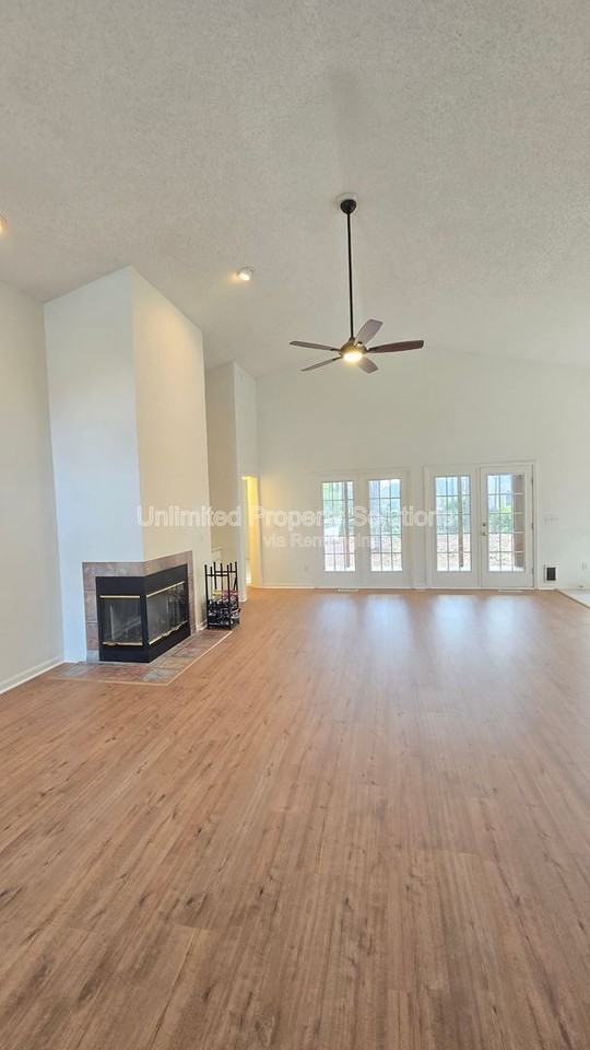 426 Lansdowne Rd - Photo 4 of 27