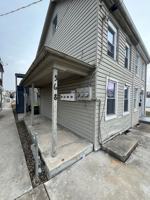 featured image of 568 S Main St