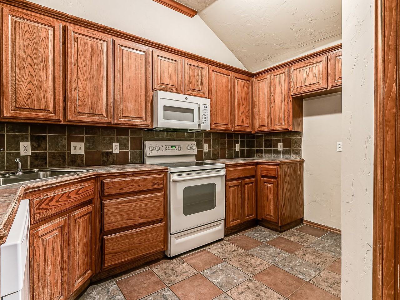 3 S Ridge Pointe Dr - Photo 6 of 20