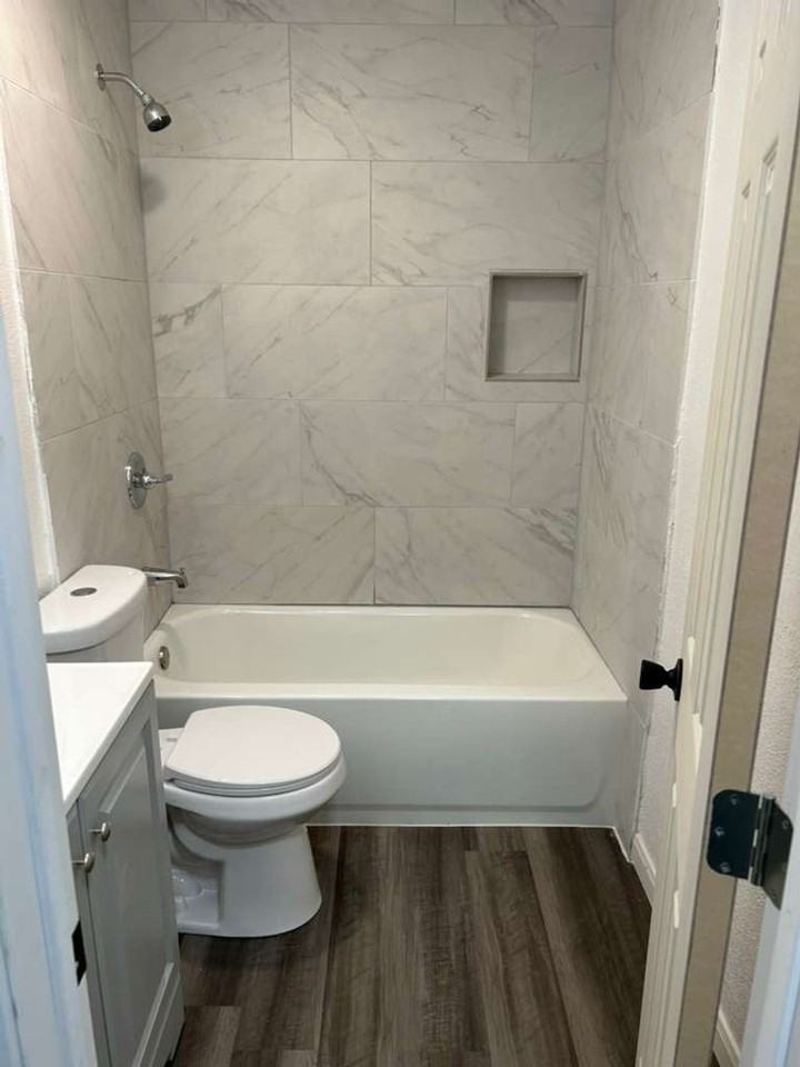 1720 Western Park Dr - Photo 3 of 10