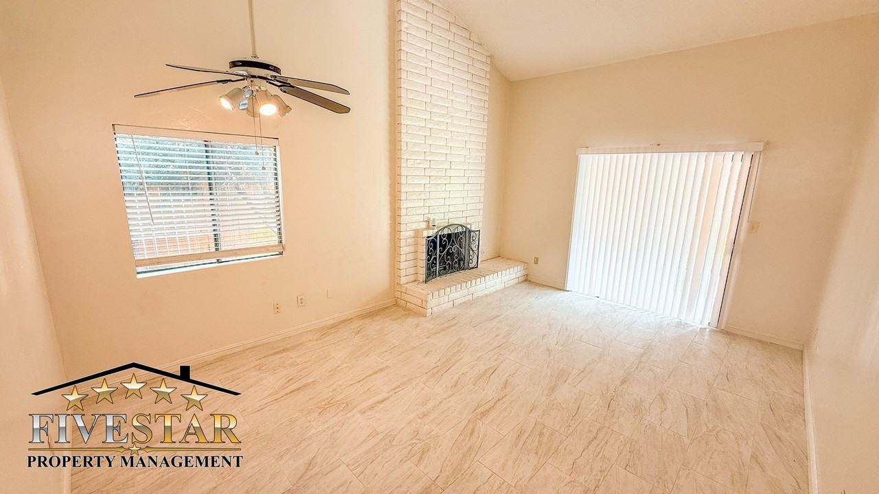 7005 Quailwood Dr - Photo 3 of 25